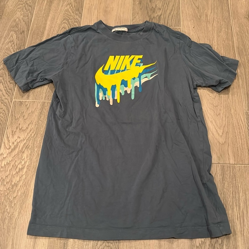 Nike Boys Blue and Yellow T-Shirt Size XL